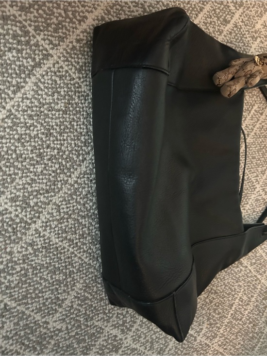 Gucci bear bag charm - Gem Gucci Black Leather Shoulder Bag with Teddy Charm